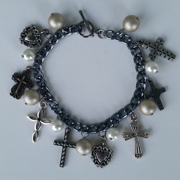 Hearts and Crosses Charm Bracelet Silvertone with Faux Pearls New Hand Crafted - Picture 1 of 7